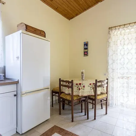 Srecko Apartman Vinisce