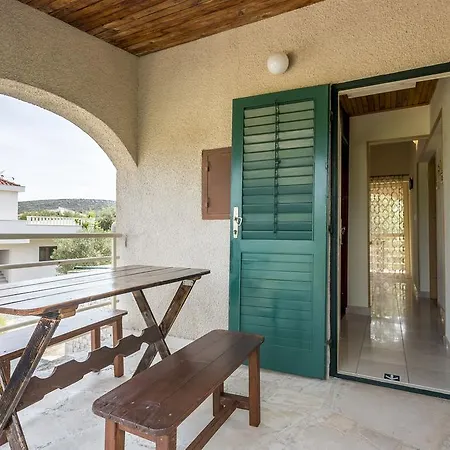 Srecko Apartment Vinisce